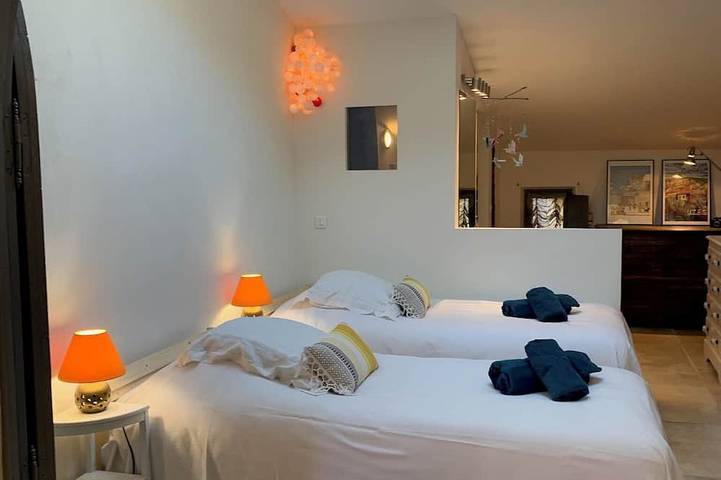 Location de vacances pour 6 personnes, avec terrasse, animaux acceptés à Vallabrix - 2