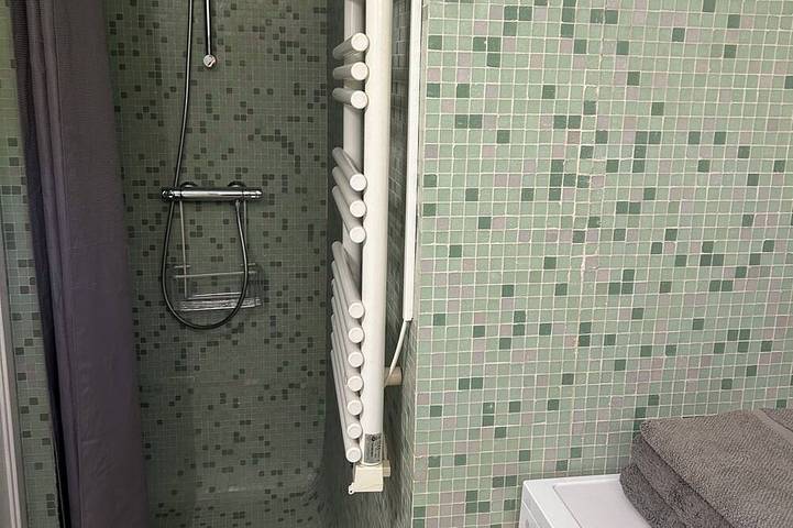 Location de vacances pour 4 personnes, avec terrasse et jardin à Carros - 2