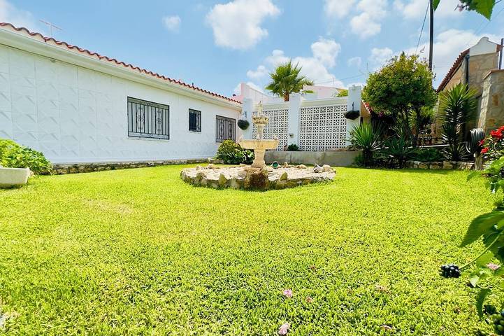 Finca für 6 Personen, mit Terrasse und Garten in Peñiscola