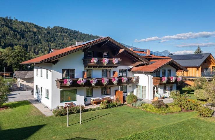 BnB für 2 Personen, mit Garten und Sauna sowie Terrasse in Schladming