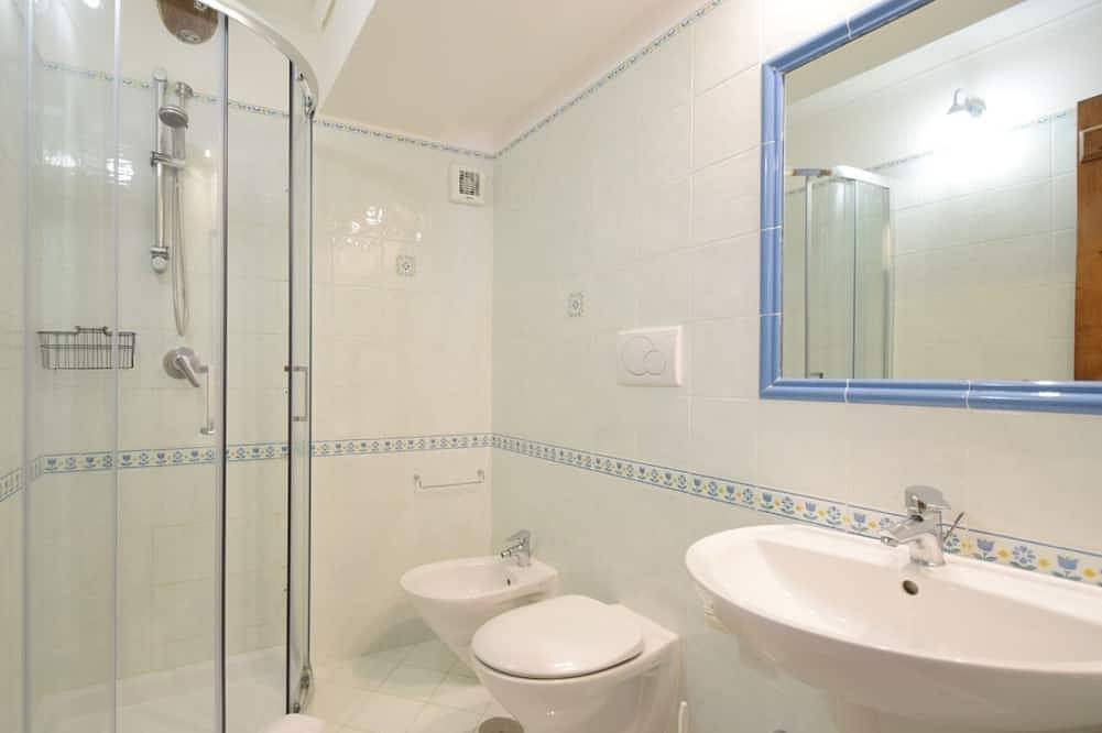 Entire apartment, Belvedere Amodeo - terrace, seaview, wifi in Conca dei Marini, Amalfi Coast