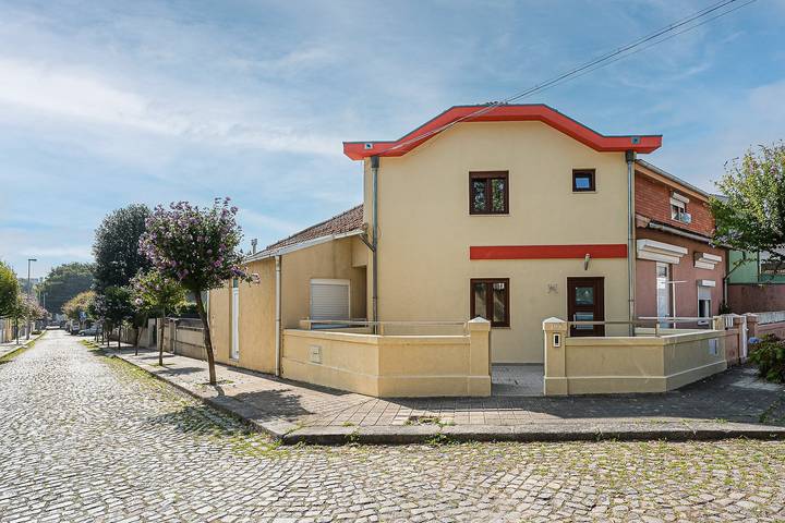 Vakantiehuis voor 4 personen, met tuin in Porto