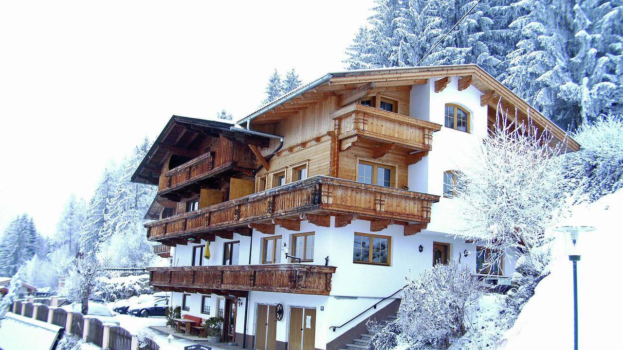 Ganze Ferienwohnung, Ferienwohnung für 5 Personen mit Garten in Gerlosberg, Tiroler Unterland