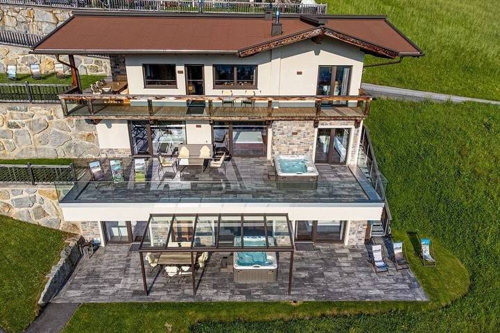 Ferienhaus für 10 Personen, mit Sauna und Garten