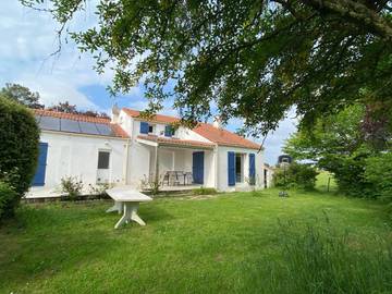Gîte pour 8 personnes, avec jardin à Corsept