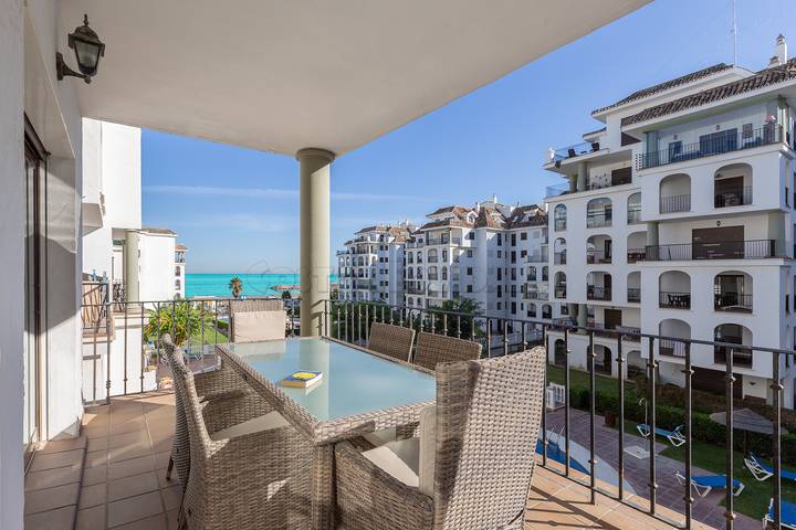 Ferienwohnung für 4 Personen, mit Balkon und Terrasse sowie Garten und Pool in Manilva - 4