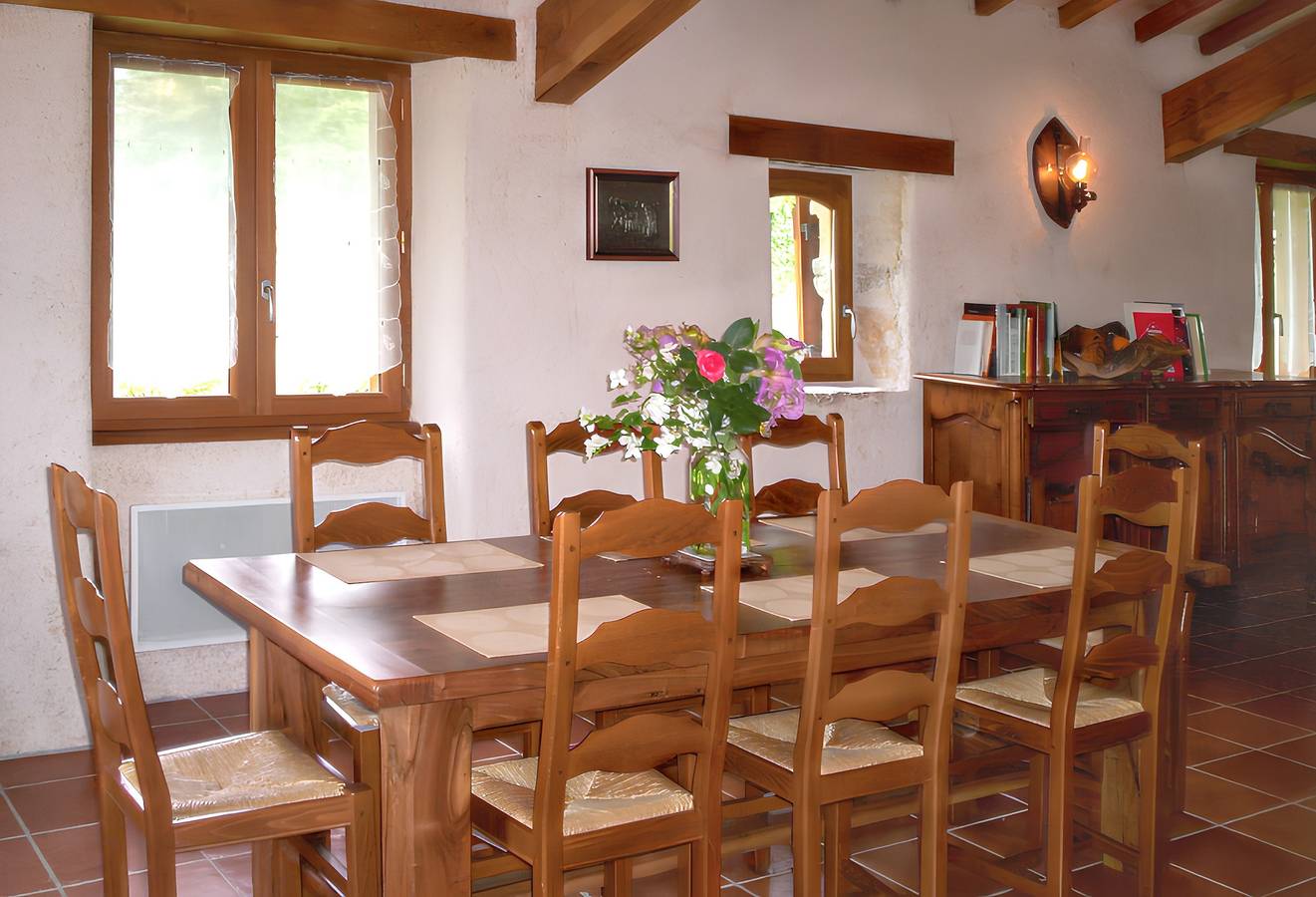 Charmantes Haus in Saint-Cirq mit privatem Pool in Saint-Cirq, Quercy