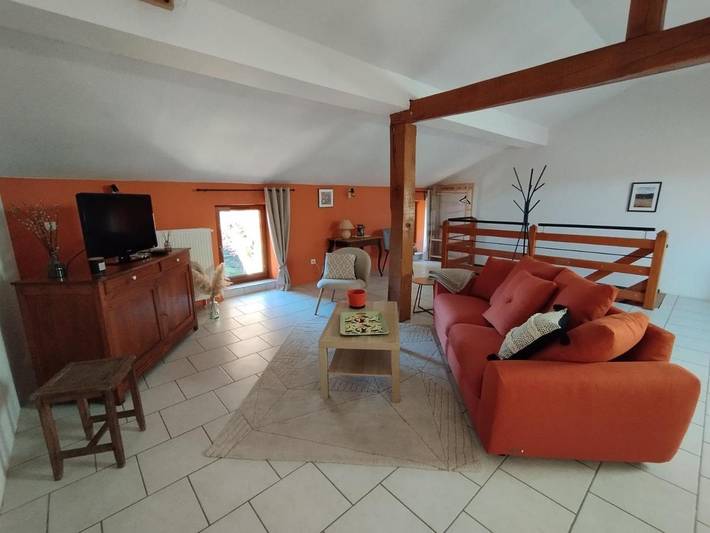 Gîte pour 4 personnes, avec Jacuzzi et Terrasse ainsi que Jardin et Vue à La Chapelle-aux-Bois
