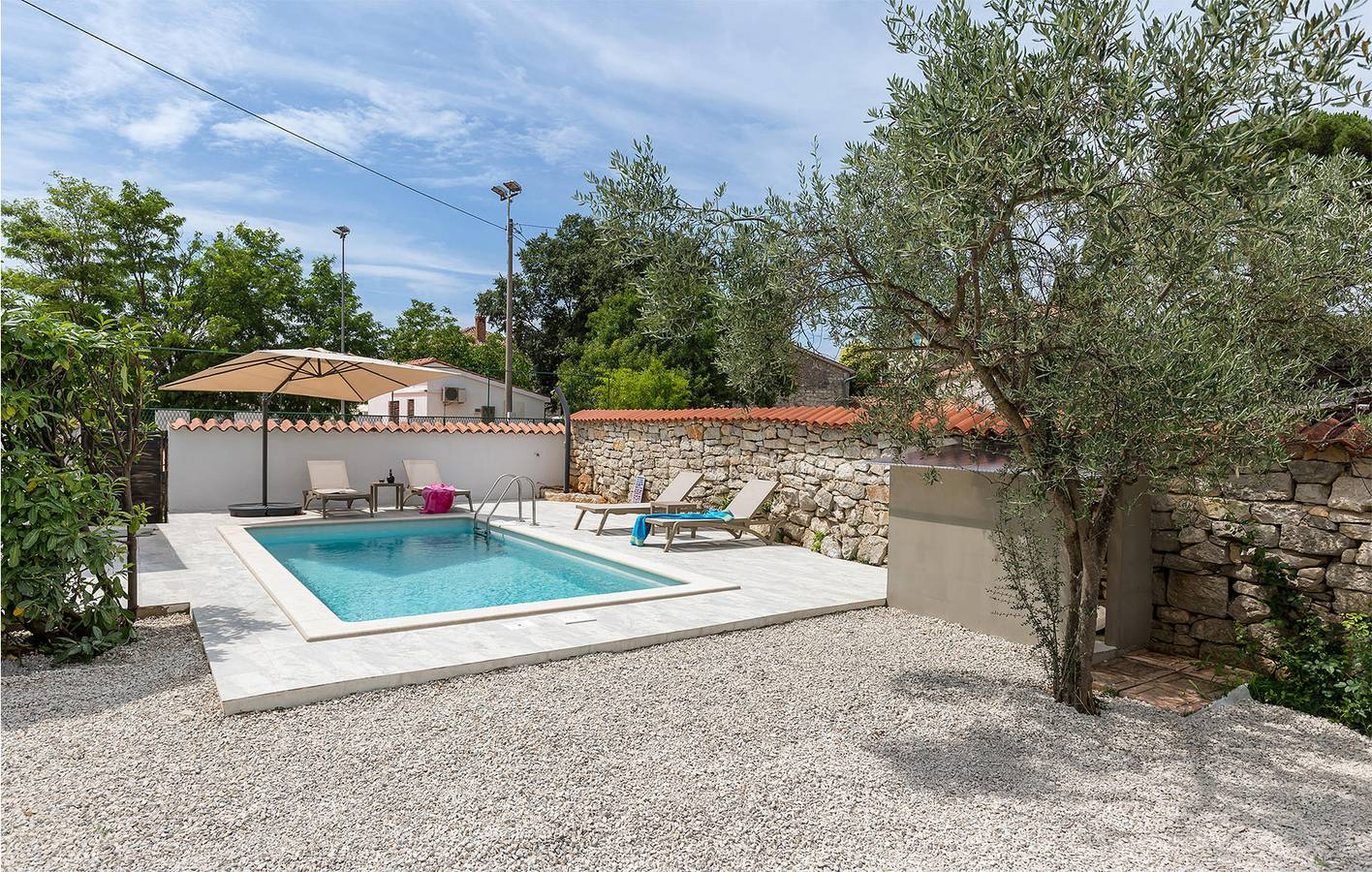 Gemütliche Ferienwohnung mit Terrasse, WLAN und Parkplatz – 400 m zum Restaurant in Grad Poreč, Porec und Umgebung