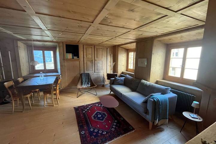 Ganze Wohnung, Tgesa Antgerna 1.Og Appartement/Fewo, Bad, Wc, 2 Schlafräume in Salux, Surses