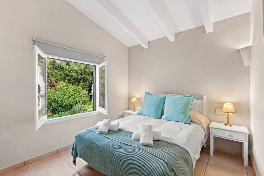 Entire apartment, Apt. Cap Roig - 350 mts from beach, Free Ac & Wifi in Binibeca, Sant Lluís