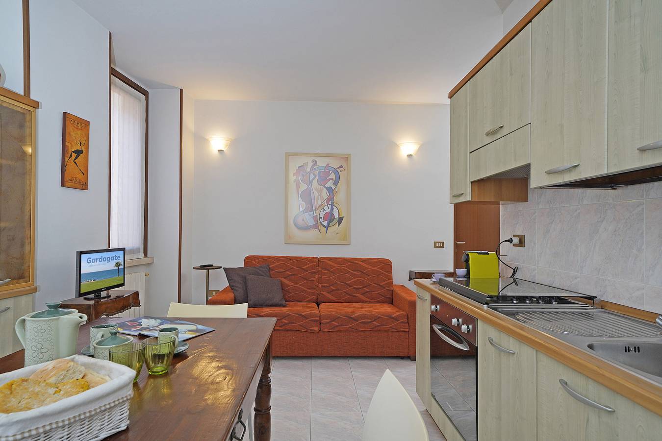 Entire apartment, Casa Annalisa in Salò, Garda Mountains