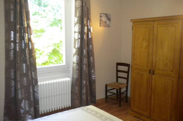 Location de vacances pour 6 personnes, avec piscine ainsi que terrasse et jardin à Ménerbes - 4