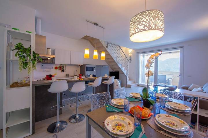 Appartamento intero, Como Lake Modern Apartment Ulivi in Mezzegra, Tremezzina