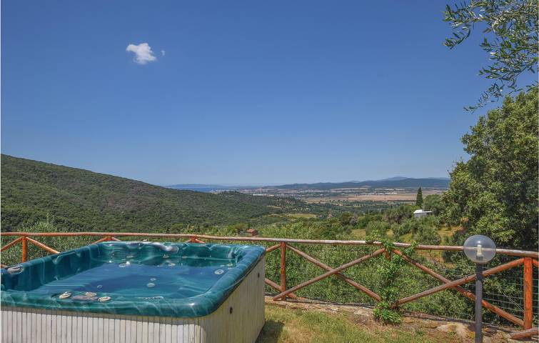 Apartamento con vistas al mar, aparcamiento y jardín. in Scarlino, Provincia de Grosseto