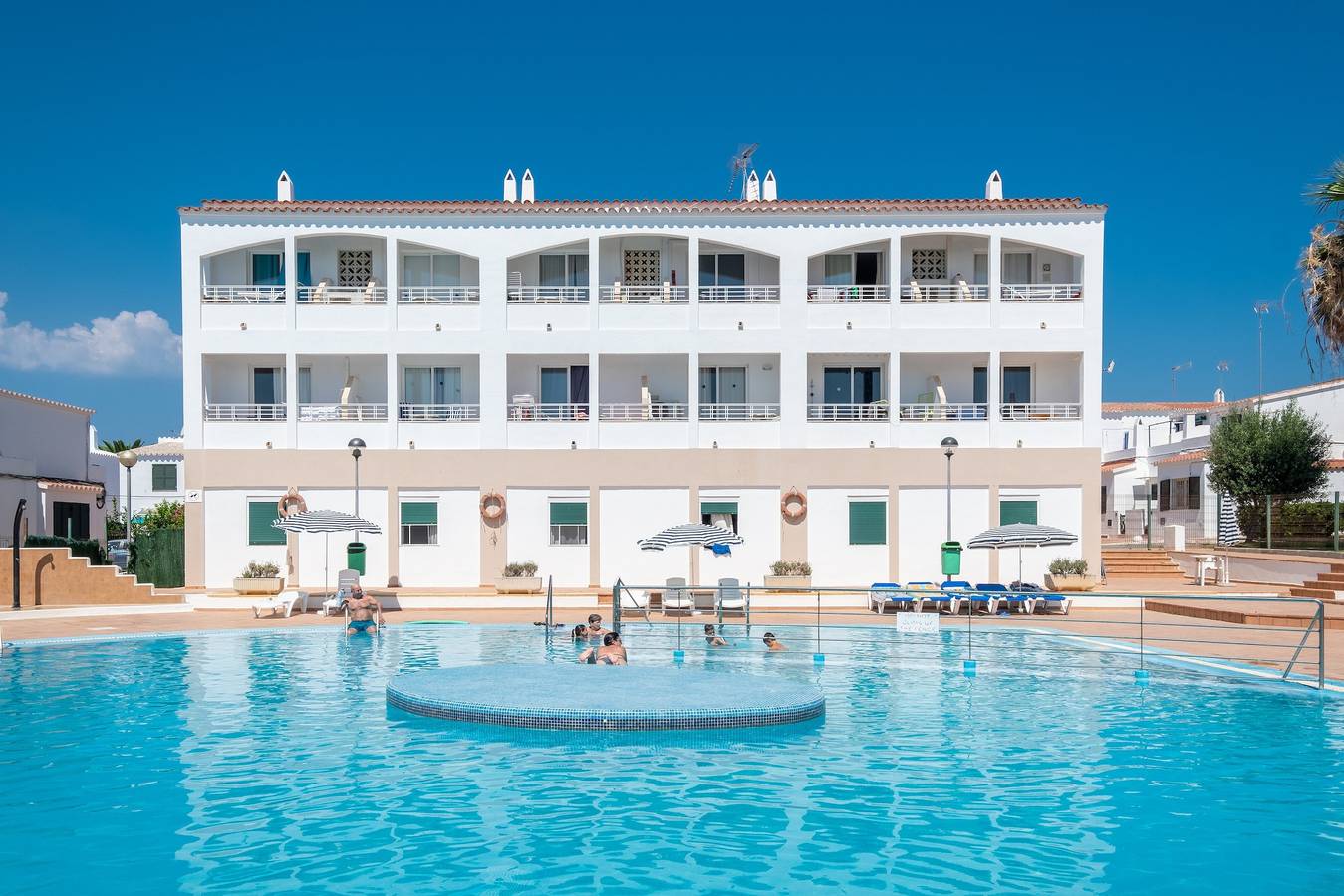 Appartement entier, Dans une résidence avec piscines partagées – Appartement Cala Piques in Cala Blanes, Ciutadella