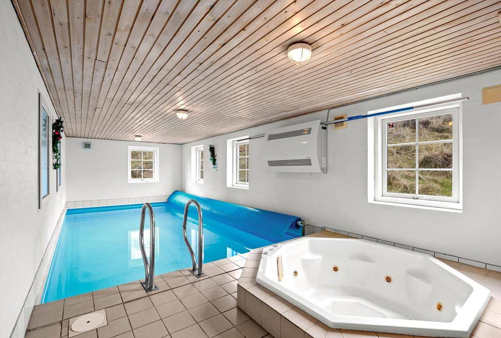 Poolhaus für 14 Personen + 2 Hunde auf Fanø in Rindby, Wadden Sea National Park