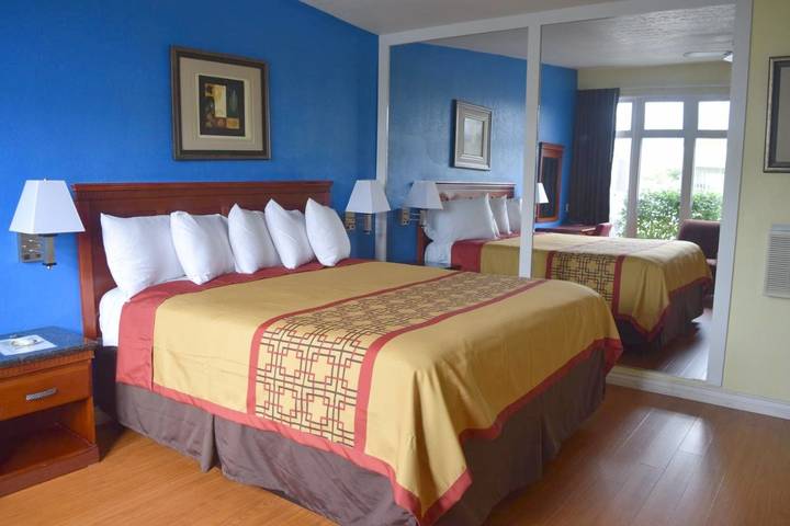 Hotel para 3 personas - 1