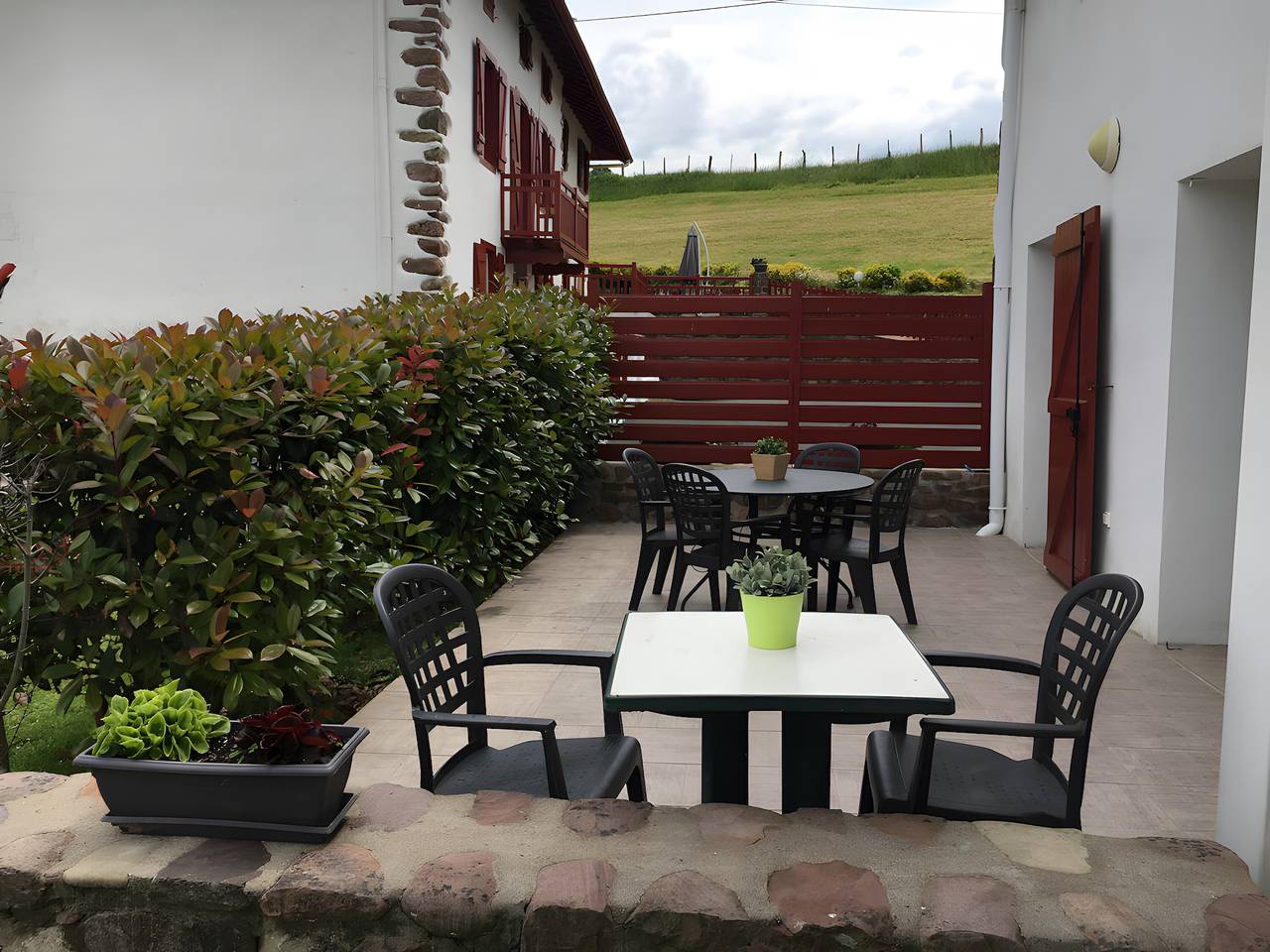 Holiday Home 'Larretenia' with Mountain View, Private Pool and Wi-Fi in Bidarray, Bayonne region