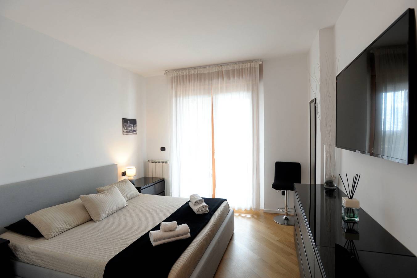 Entire apartment, 4Bnb - Flaminia Prestigious Flat - swimming pool in Rome, Rome Province