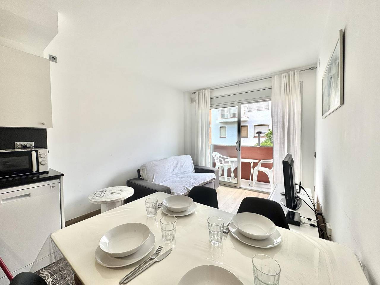 Entire vacation apartment, Tg. Apartment in Roses center with parking in Roses Centre, Roses