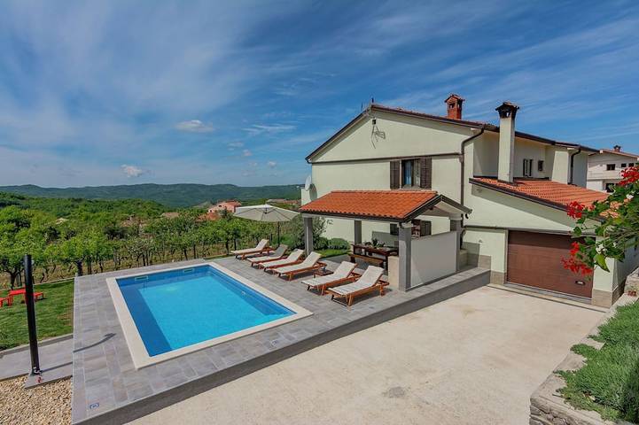 Ferienwohnung für 6 Personen, mit Pool und Garten