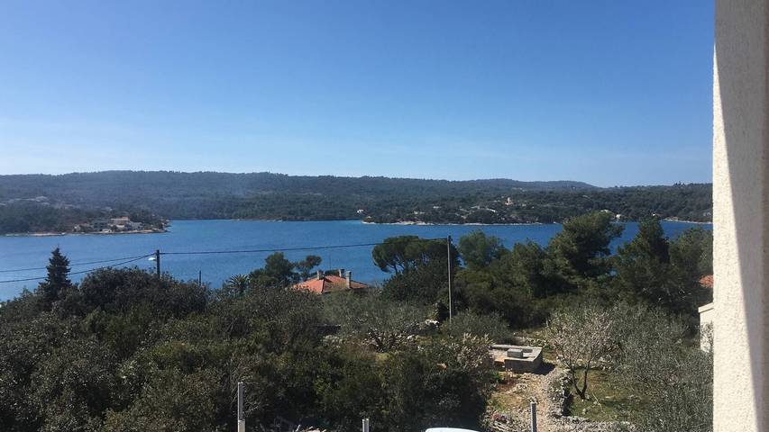 Ganze Wohnung, Komfortables Apartment Insel Šolta -Meerblick in Necujam, Solta