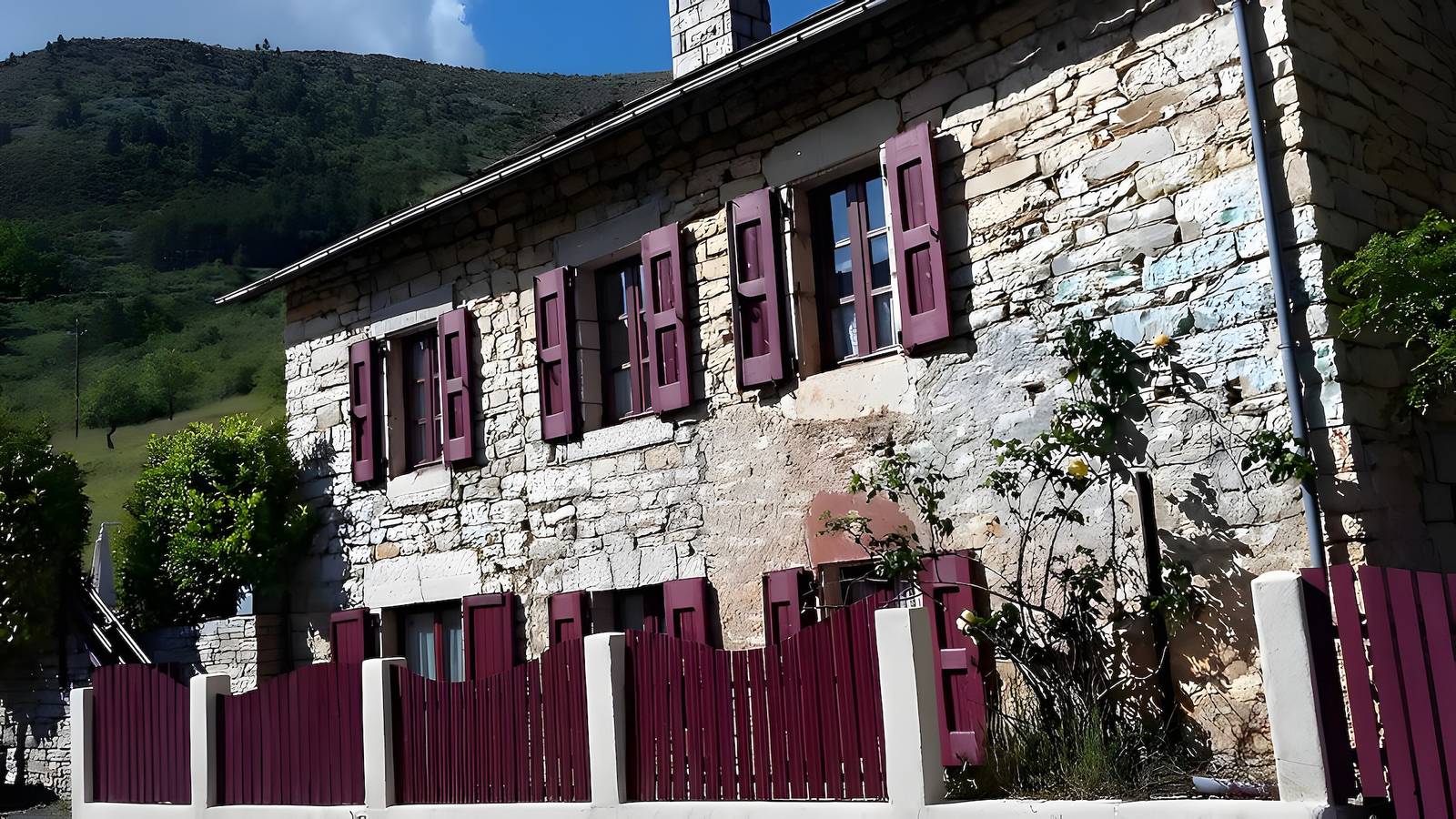 Gîte « La Bélugue » en Ste-Enimie: Vistas a la montaña, Wi-Fi y aire acondicionado in Gorges du Tarn Causses, Cevenas