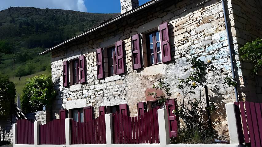 Maison de vacances pour 10 personnes, avec jardin dans Lozère
