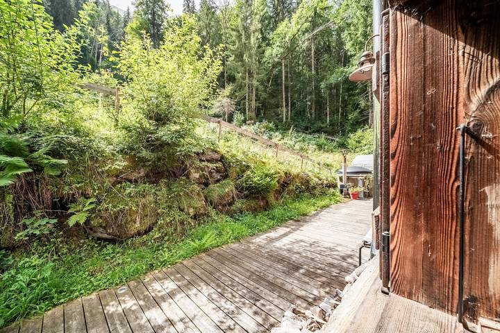 Bed & Breakfast „Chambre Falaise“ mit Balkon, Wlan und Klimaanlage in Morzine, Les Portes du Soleil