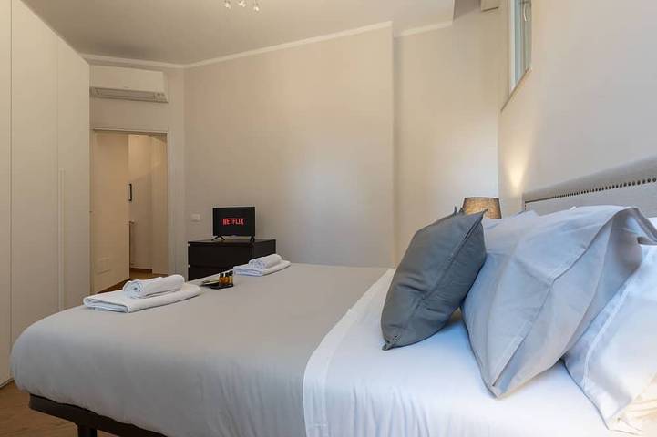 Ganze Wohnung, [Elegant Lawn Escape 1] Your Gateway to Florence in Prato, Prato Provinz