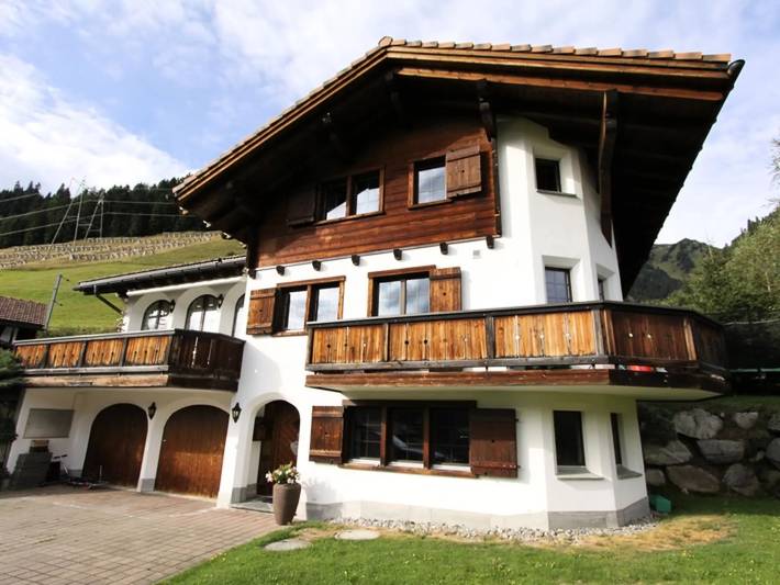 Ganze Wohnung, 1 Ausstellung 2 Personen in Sedrun, Tujetsch