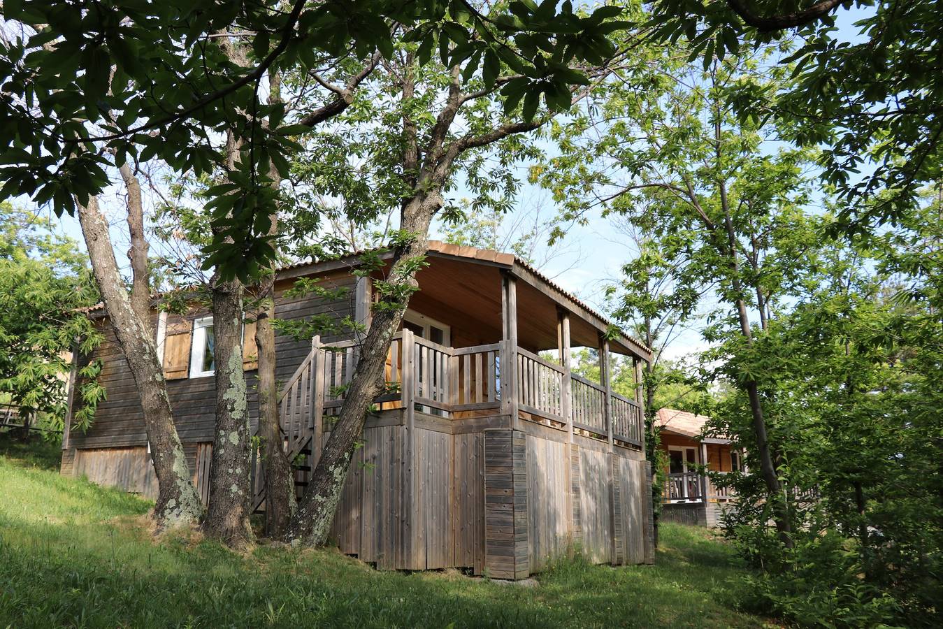 Ferienwohnung 'Kevin- Mas Lachamp' mit Bergblick, Gemeinschaftspool und Klimaanlage in Gravières, Parc naturel régional des Monts d'Ardèche