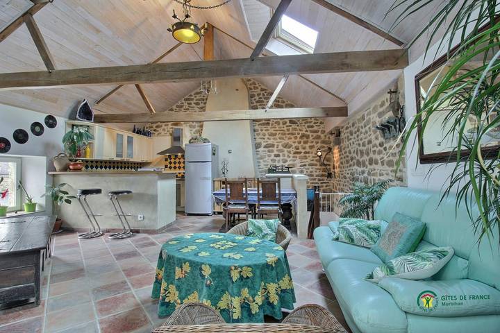 Gîte pour 4 personnes, avec jardin à Ploemel - 4