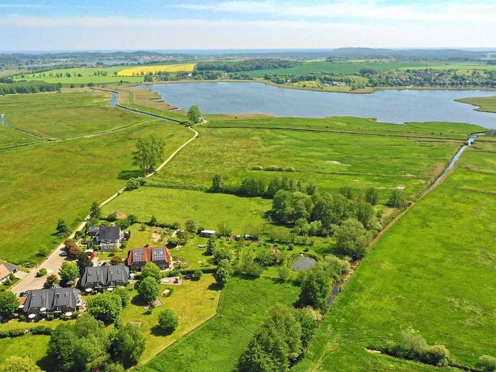 Ferienwohnung für 5 Personen, mit Terrasse und Garten in Lancken-Granitz - 3