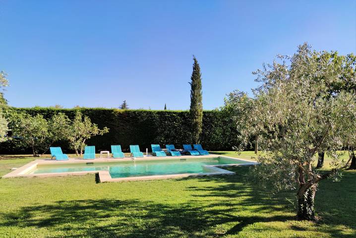 Location de vacances pour 10 personnes, avec terrasse et jardin, animaux acceptés à Cavaillon - 2