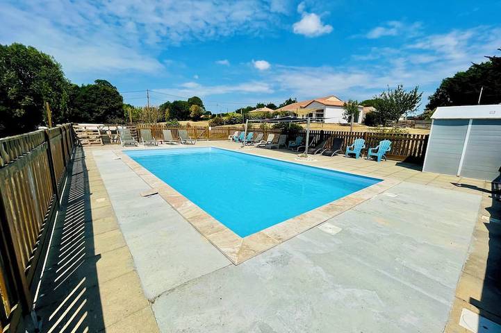 Location de vacances pour 15 personnes, avec Terrasse et Jardin à Saint-Révérend
