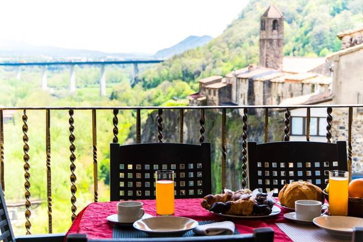 Gîte pour 2 personnes, avec vue et terrasse à Castellfollit de la Roca - 4