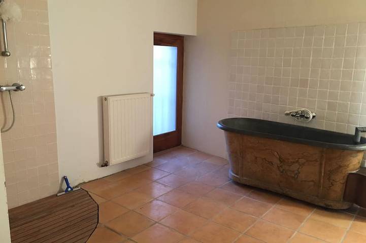 Gîte pour 8 personnes, avec jardin à Tornac - 4