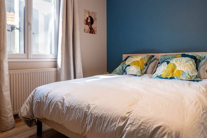 Location de vacances pour 8 personnes, avec terrasse et jardin, animaux acceptés à Les Ollières-sur-Eyrieux - 2