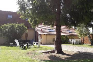 Gîte pour 7 personnes, avec vue et terrasse, animaux acceptés dans Ladon