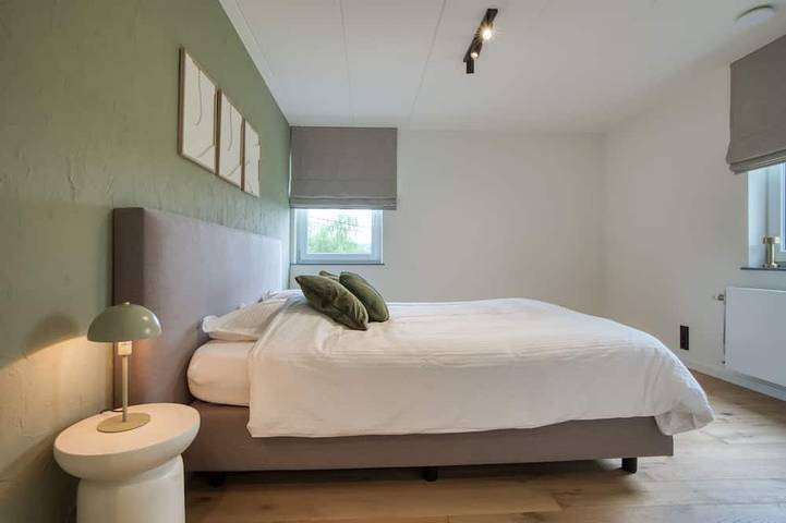 Gîte pour 14 personnes, avec Jacuzzi et Terrasse ainsi que Jardin et Sauna