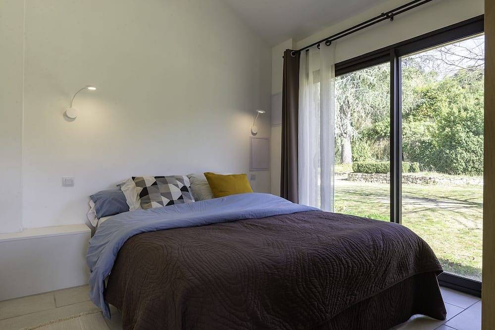 Oppede Nest - Independent studio for 2 people, quiet, with pool near Oppède in Oppède, Regionaler Naturpark Luberon