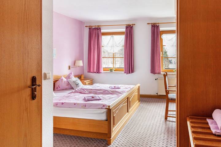 Ferienwohnung für 2 Personen, mit Balkon und Garten, mit Haustier im Vogtland