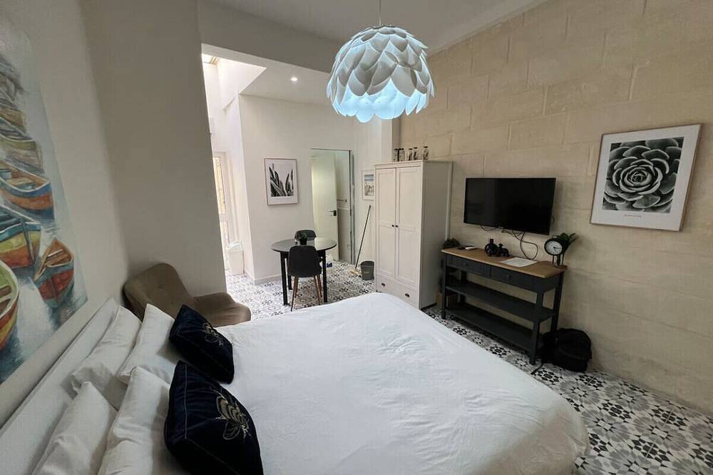 Ganze Wohnung, Cottonera Cara: Cozy Room with Terrace in the Heart of Bormla in Cospicua, Insel Malta