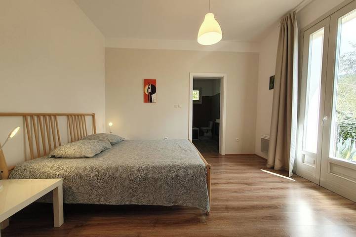 Location de vacances pour 8 personnes, avec jacuzzi ainsi que jardin et terrasse, animaux acceptés à Oupia - 4