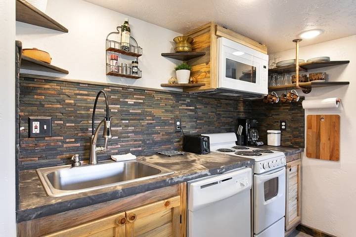 Bed and breakfasts for 3 people, with sauna and garden in Colorado