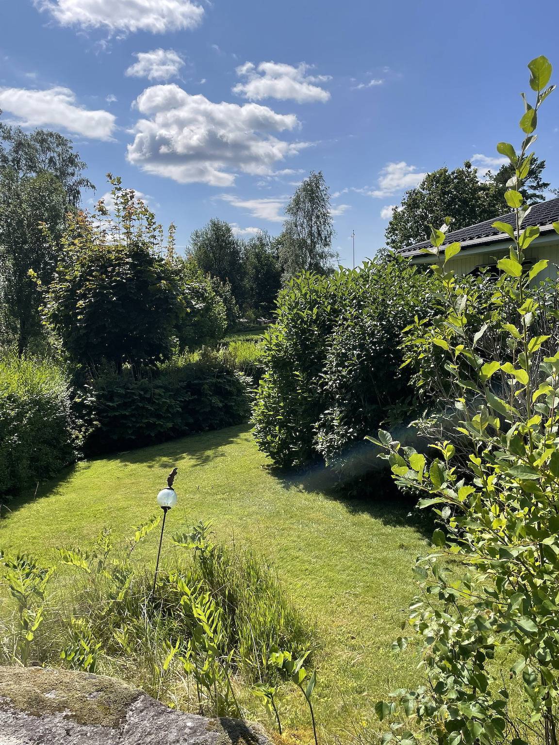 Lovely holiday home next to a lake in Boras, Västergötland