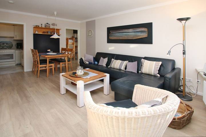 Ganze Wohnung, Ferienwohnung in Wyk/ Südstrand mit ca. 56m² und 3- Zimmern in der ersten Etage in Nordfriesische Inseln (Schleswig-Holstein) (Schleswig-Holstein), Wyk auf Föhr