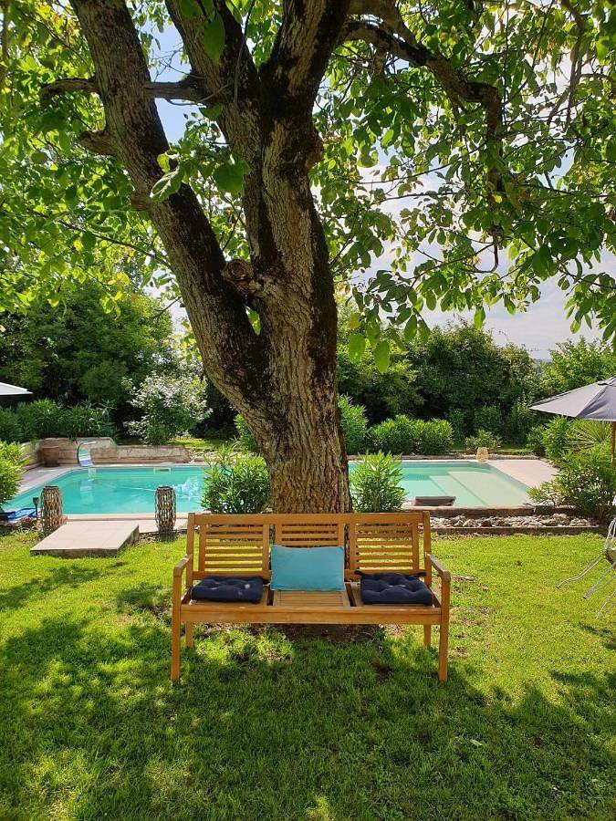 Location de vacances pour 2 personnes, avec terrasse et jacuzzi ainsi que piscine et jardin à Saint-Sève - 2